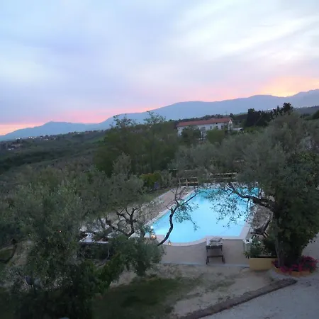 Agriturismo Le Dolci Colline D'abruzzo Alloggio per agriturismo *